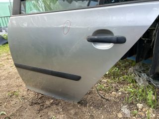 bontott VW GOLF V Bal hátsó Ajtó (Üres lemez)