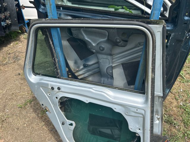 bontott VW GOLF V Bal hátsó Ajtó (Üres lemez)