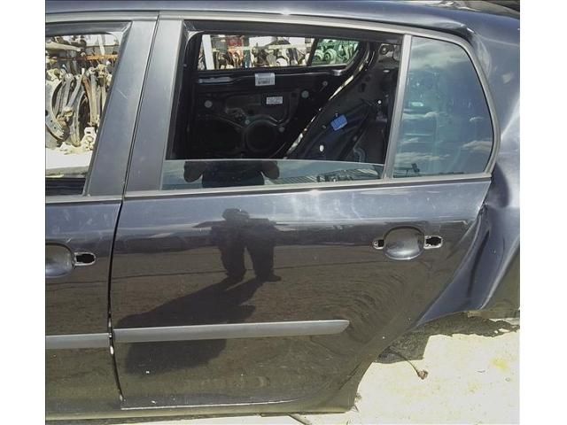 bontott VW GOLF V Bal hátsó Ajtó (Üres lemez)