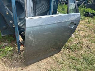 bontott VW GOLF V Bal hátsó Ajtó (Üres lemez)