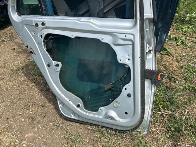 bontott VW GOLF V Bal hátsó Ajtó (Üres lemez)