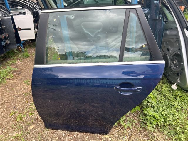 bontott VW GOLF V Bal hátsó Ajtó (Üres lemez)