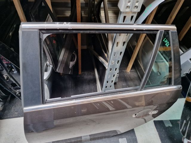 bontott VW GOLF V Bal hátsó Ajtó (Üres lemez)