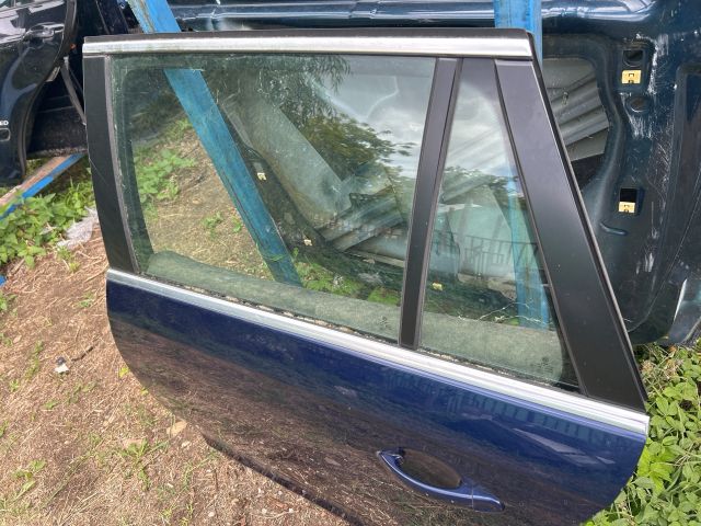 bontott VW GOLF V Bal hátsó Ajtó (Üres lemez)