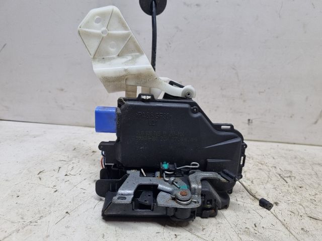 bontott VW GOLF V Bal hátsó Ajtózár