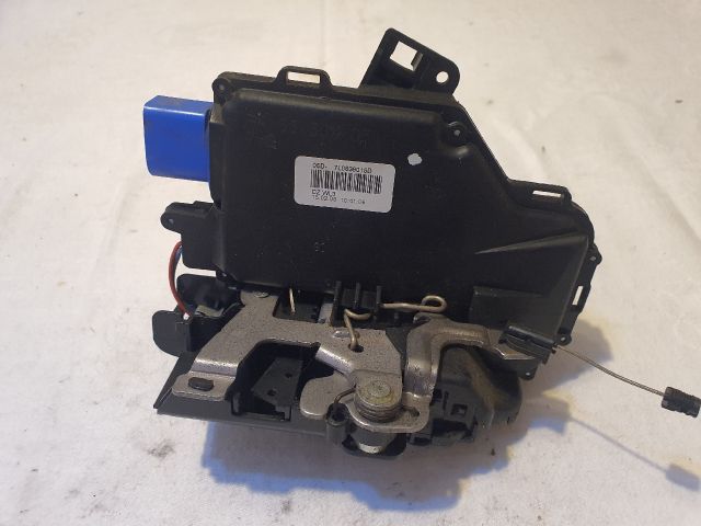 bontott VW GOLF V Bal hátsó Ajtózár