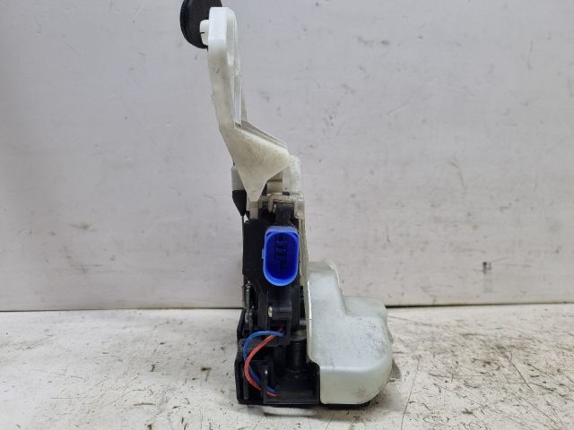 bontott VW GOLF V Bal hátsó Ajtózár