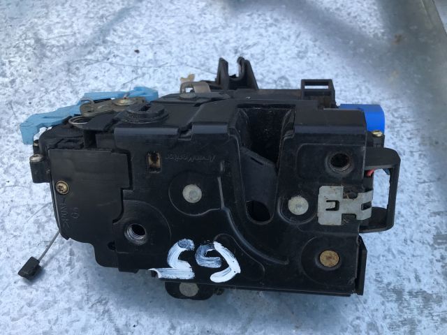 bontott VW GOLF V Bal hátsó Ajtózár