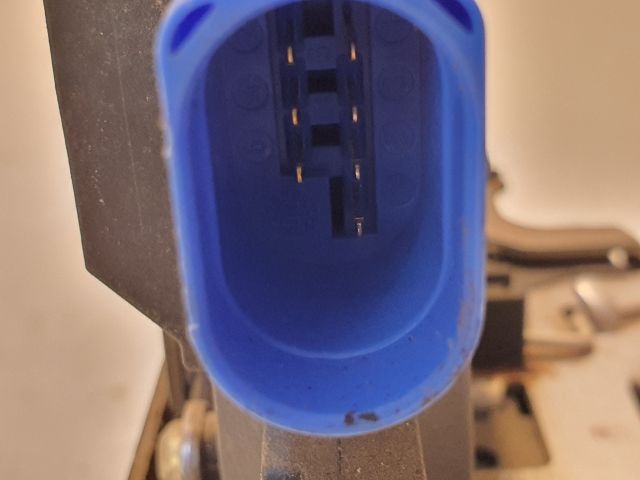 bontott VW GOLF V Bal hátsó Ajtózár