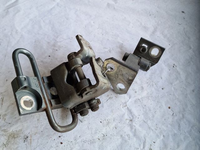 bontott VW GOLF V Bal hátsó Alsó Zsanér