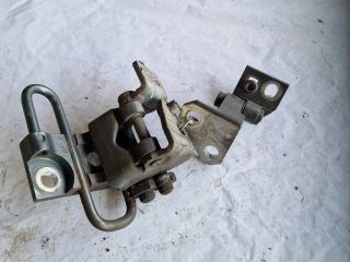 bontott VW GOLF V Bal hátsó Alsó Zsanér