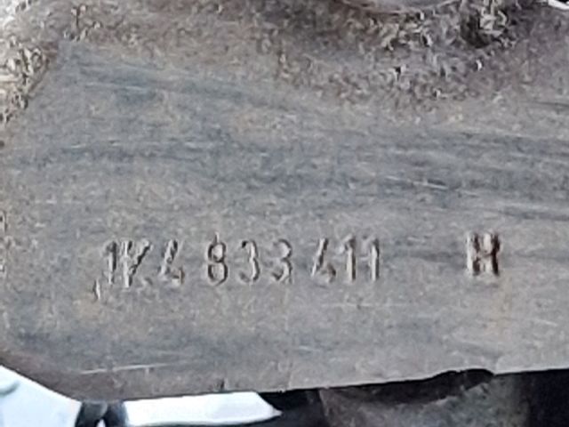 bontott VW GOLF V Bal hátsó Alsó Zsanér