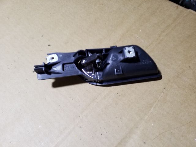 bontott VW GOLF V Bal hátsó Belső Kilincs