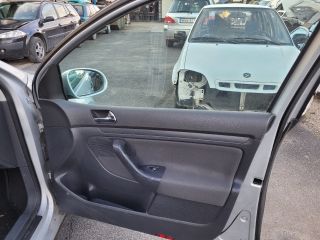 bontott VW GOLF V Bal hátsó Biztonsági Öv Csat