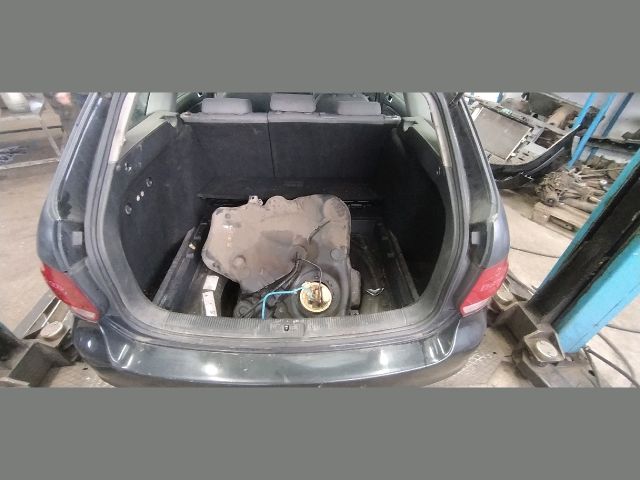 bontott VW GOLF V Bal hátsó Biztonsági Öv Csat