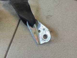 bontott VW GOLF V Bal hátsó Biztonsági Öv