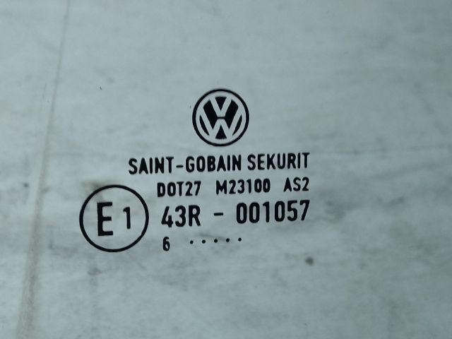 bontott VW GOLF V Bal hátsó Fixüveg (Ajtóban)