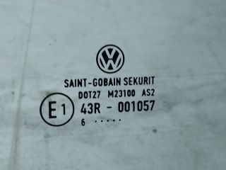 bontott VW GOLF V Bal hátsó Fixüveg (Ajtóban)