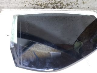 bontott VW GOLF V Bal hátsó Fixüveg (Ajtóban)