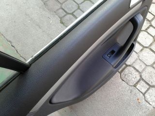 bontott VW GOLF V Bal hátsó Fixüveg (Ajtóban)