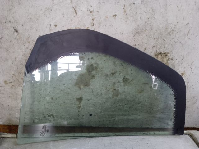 bontott VW GOLF V Bal hátsó Fixüveg (Ajtóban)