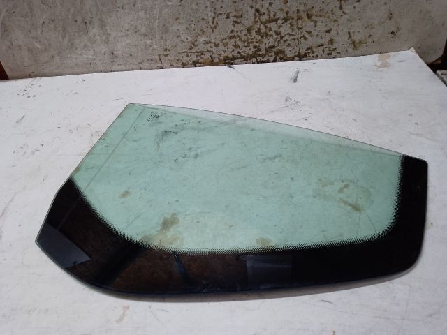 bontott VW GOLF V Bal hátsó Fixüveg (Ajtóban)