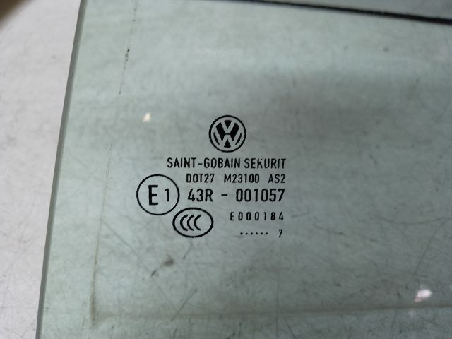 bontott VW GOLF V Bal hátsó Fixüveg (Ajtóban)