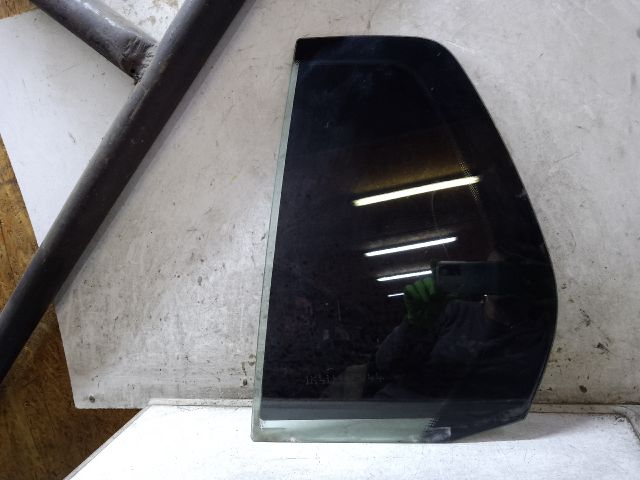 bontott VW GOLF V Bal hátsó Fixüveg (Ajtóban)