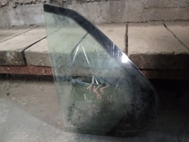 bontott VW GOLF V Bal hátsó Fixüveg (Ajtóban)