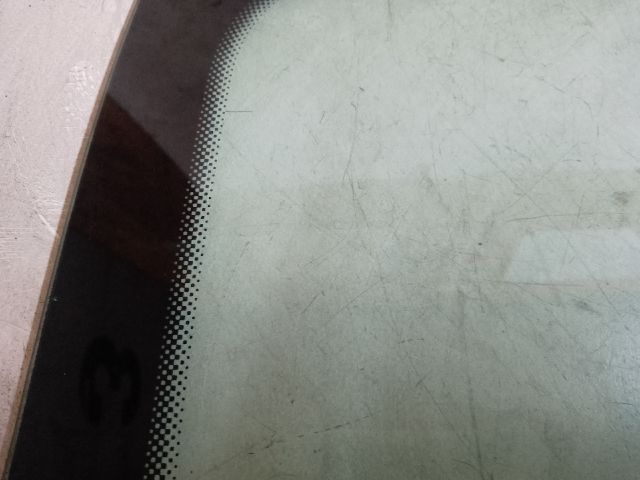 bontott VW GOLF V Bal hátsó Fixüveg (Ajtóban)