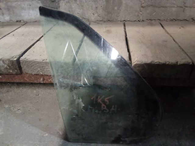 bontott VW GOLF V Bal hátsó Fixüveg (Ajtóban)