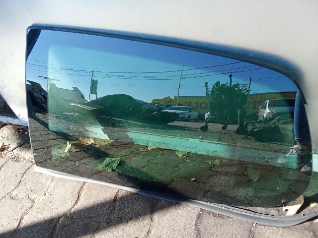 bontott VW GOLF V Bal hátsó Fixüveg (Ajtóban)