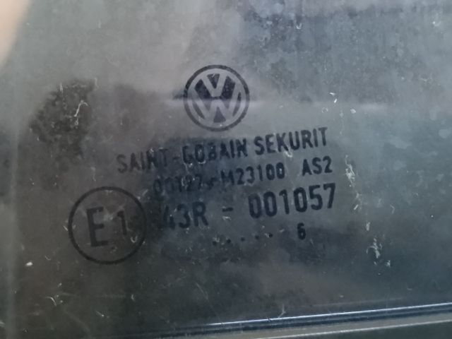 bontott VW GOLF V Bal hátsó Fixüveg (Ajtóban)