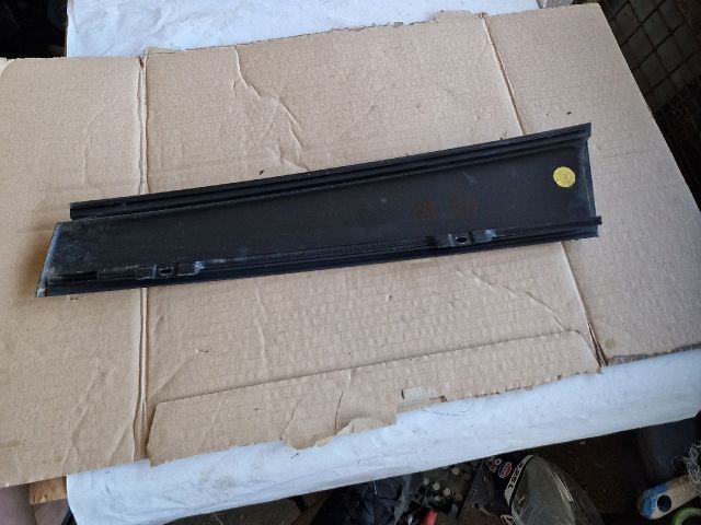 bontott VW GOLF V Bal hátsó Hátsó Ajtókeret Burkolat