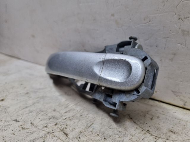 bontott VW GOLF V Bal hátsó Külső Kilincs