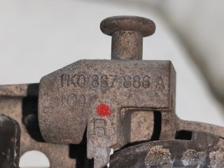 bontott VW GOLF V Bal hátsó Külső Kilincs