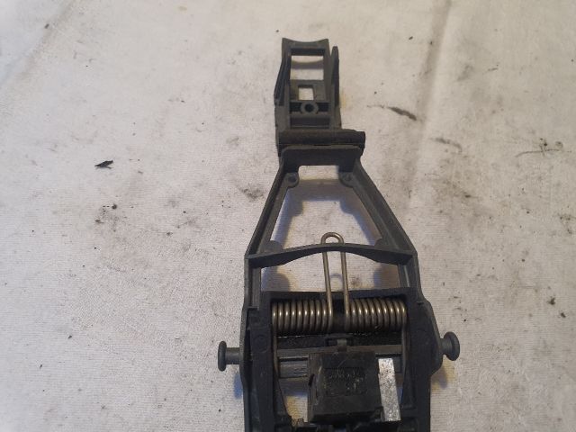 bontott VW GOLF V Bal hátsó Külső Kilincsfészek