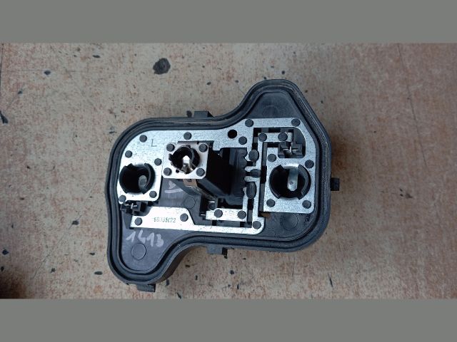 bontott VW GOLF V Bal Hátsó Lámpa Foglalat