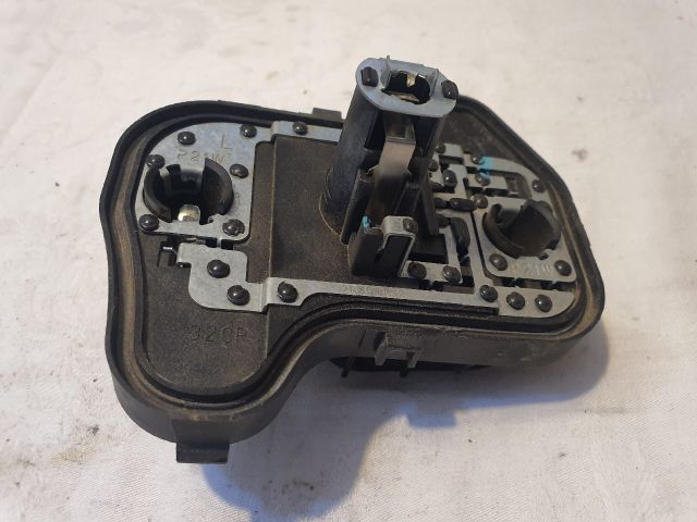 bontott VW GOLF V Bal Hátsó Lámpa Foglalat