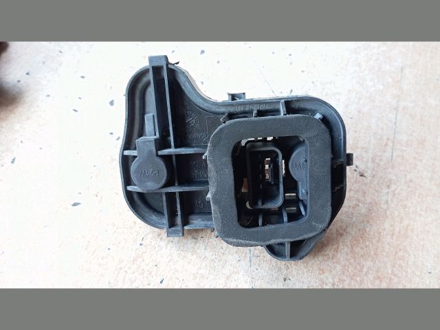 bontott VW GOLF V Bal Hátsó Lámpa Foglalat