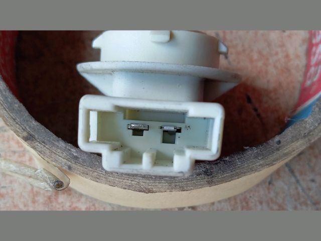 bontott VW GOLF V Bal Hátsó Lámpa Foglalat