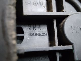 bontott VW GOLF V Bal Hátsó Lámpa Foglalat