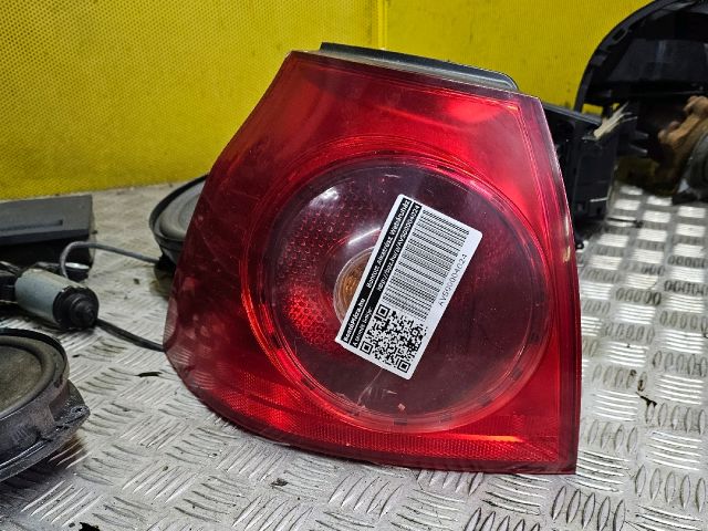 bontott VW GOLF V Bal Hátsó Lámpa