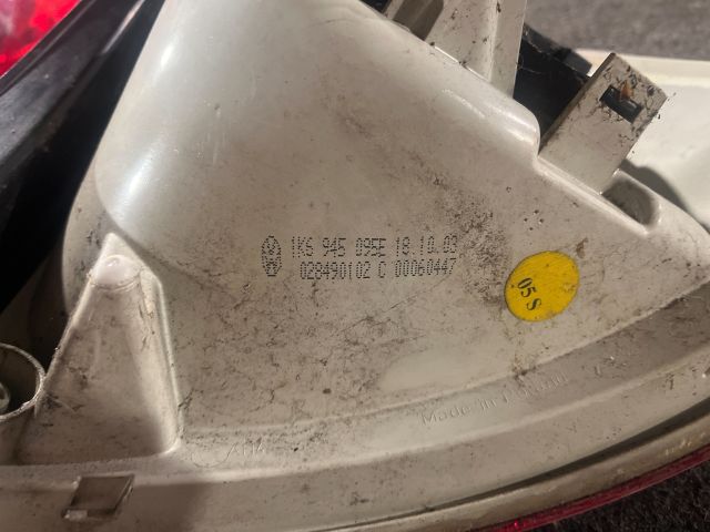 bontott VW GOLF V Bal Hátsó Lámpa