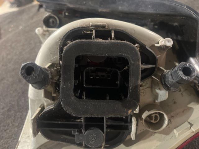 bontott VW GOLF V Bal Hátsó Lámpa