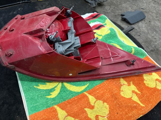 bontott VW GOLF V Bal Hátsó Lámpa