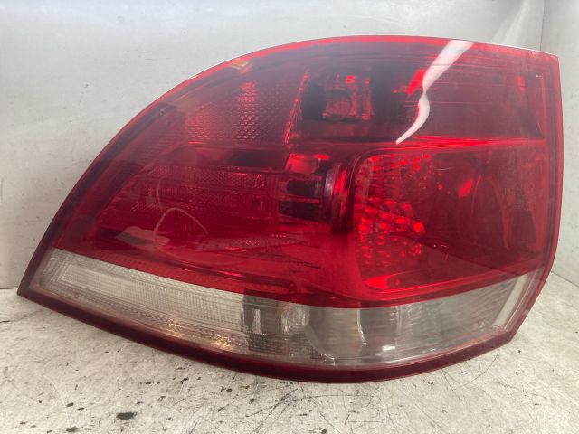 bontott VW GOLF V Bal Hátsó Lámpa