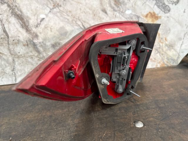 bontott VW GOLF V Bal Hátsó Lámpa
