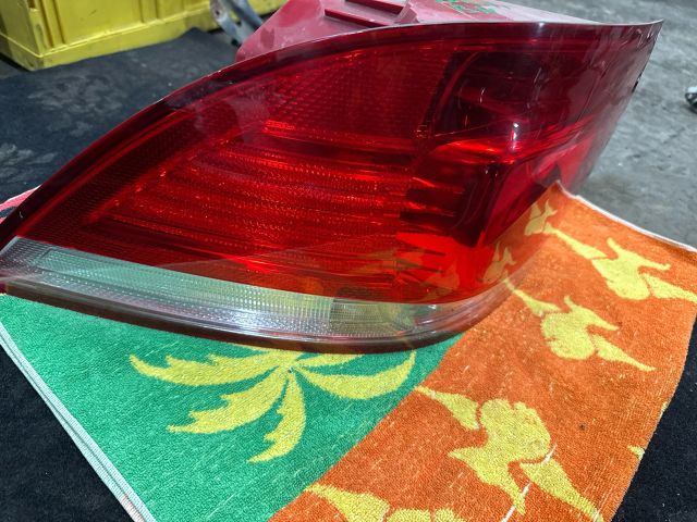 bontott VW GOLF V Bal Hátsó Lámpa