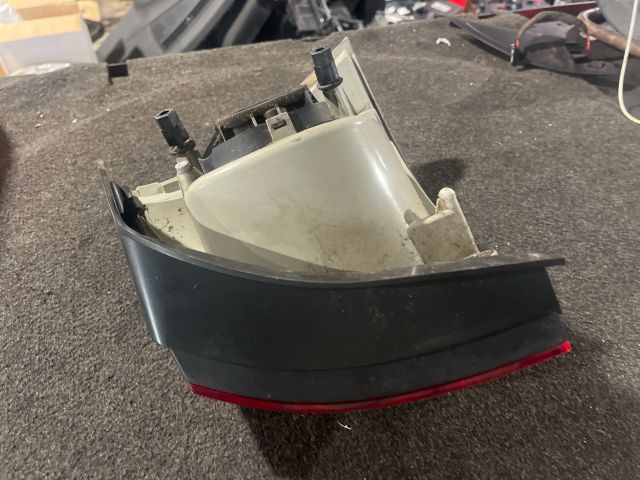 bontott VW GOLF V Bal Hátsó Lámpa